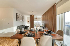 Three Bedroom Waterfront Apartment with City View